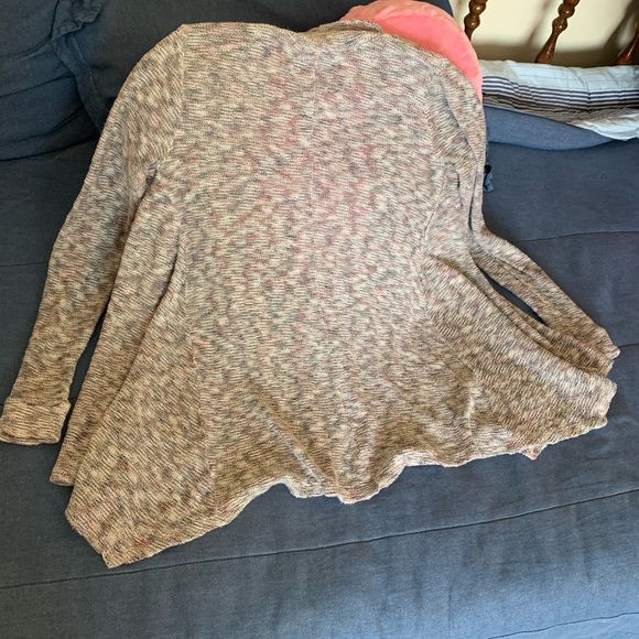 American Eagle Cardigan - Picture 4 of 8